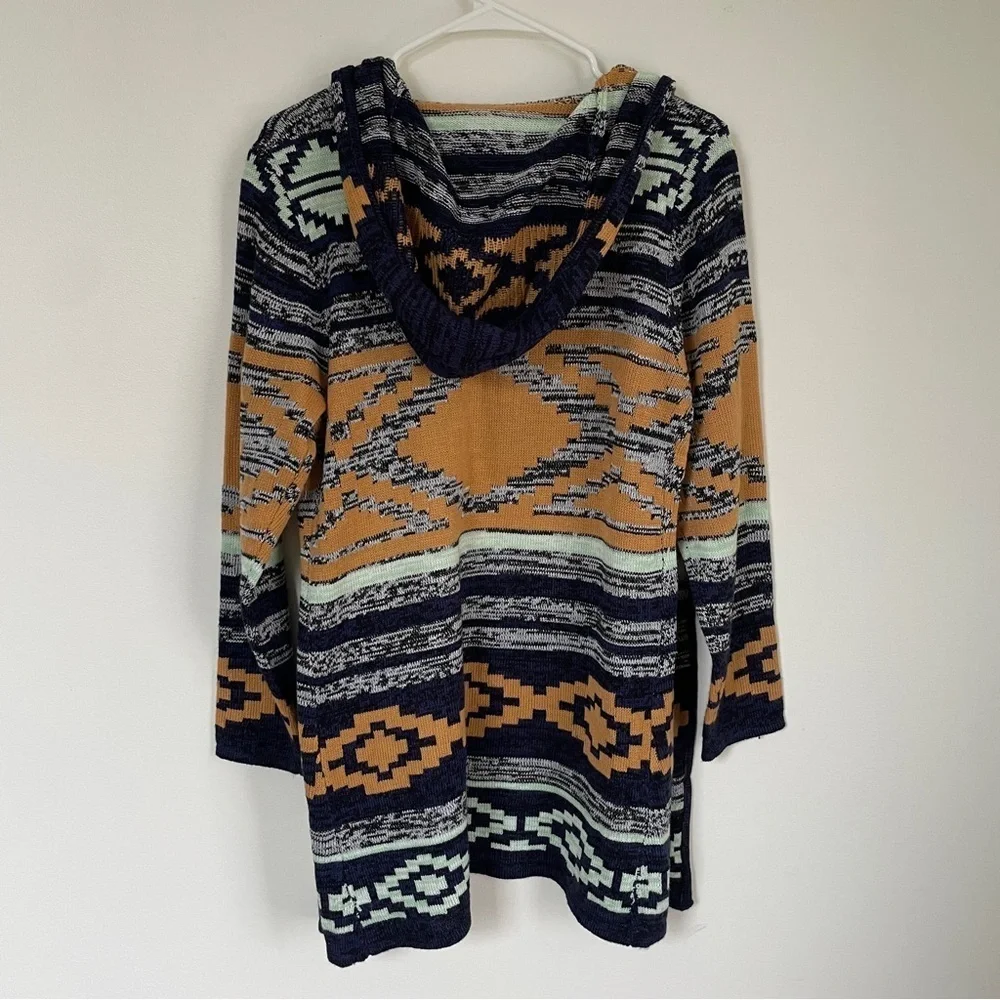 Papillon open face hooded cardigan with Aztec type print